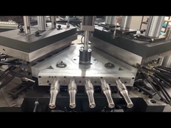 注入のブロー形成機械