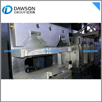 購入 1L S136のプラスチックびん型の自動Deflashing 2つのキャビティHDPEのブロー形成 online manufacture