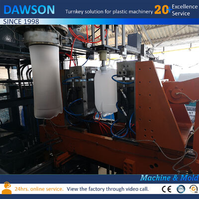 毎時130kg、20リットルジェリー缶押出HDPE成形プラスチックドラムブロー成形機、4.4 x 3.4 x 3.6メートル