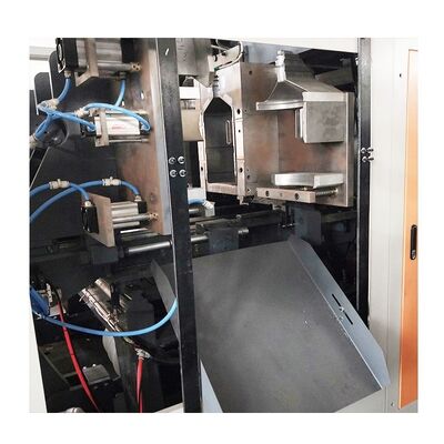 Extrusion Blow Molding Machine 440V 415V 380V 220V PE 4 Gallon 5 Gallon Water Bottle With Handle Mineral Water Container